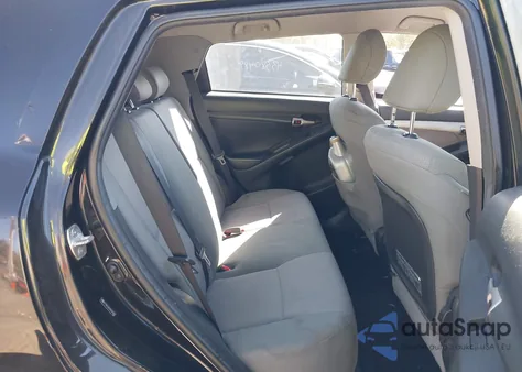 2009 Toyota Matrix S z USA, uszkodzony, nr VIN 2T1KE40E09C029482